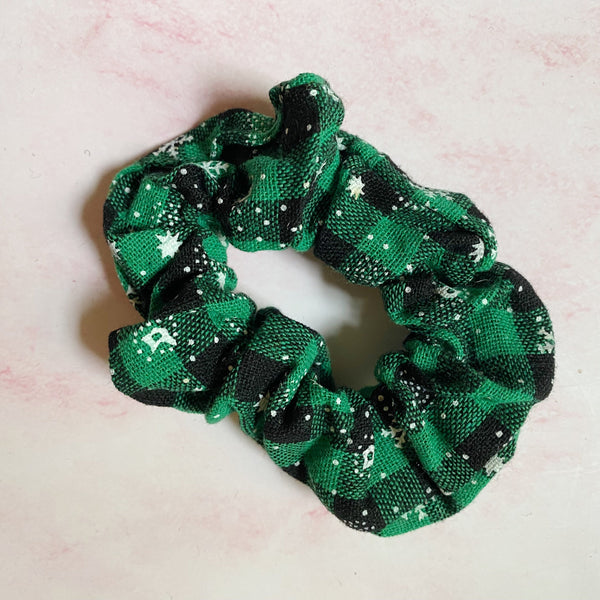 Merry Plaid Scrunch Set of 4