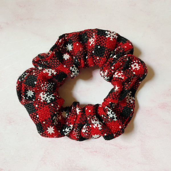 Merry Plaid Scrunch Set of 4